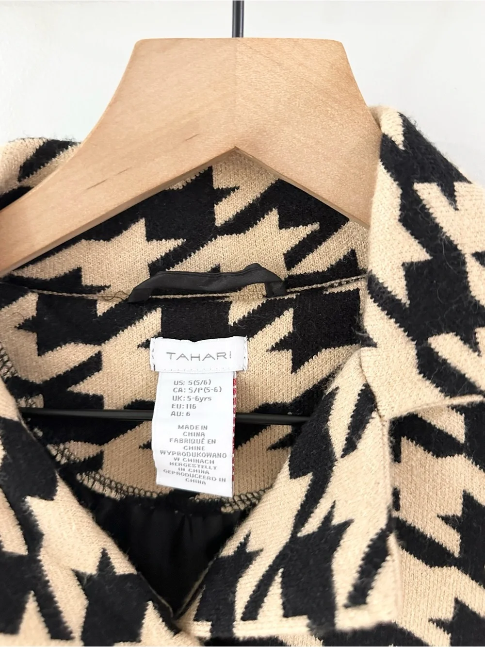 Tahari Girl’s Houndstooth Knit Jacket // Camel & Black // Small (5/6)